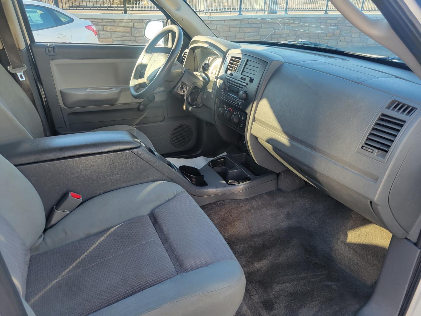 2005 White /Gray Dodge Dakota ST (1D7HW28N55S) with an 4.7L V8 engine, Automatic with Overdrive transmission, located at 450 N Russell, Missoula, MT, 59801, (406) 543-6600, 46.874496, -114.017433 - Great Running little Truck. 4.7L V8. Automatic Transmission. Air Conditioning. AM FM CD. Nice Toyo Open country Tires. Clean Carfax. - Photo#9